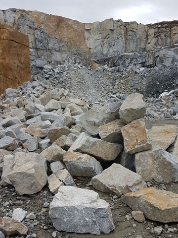 Natural rock boulder wall Langley BC