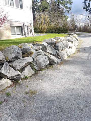 Natural rock boulder wall Coquitlam, BC