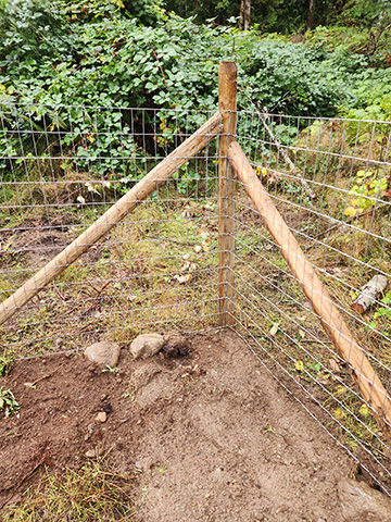 Farm fence installation / Post pounding Mission, Maple Ridge, Coquitlam, Abbotsford and Langley BC